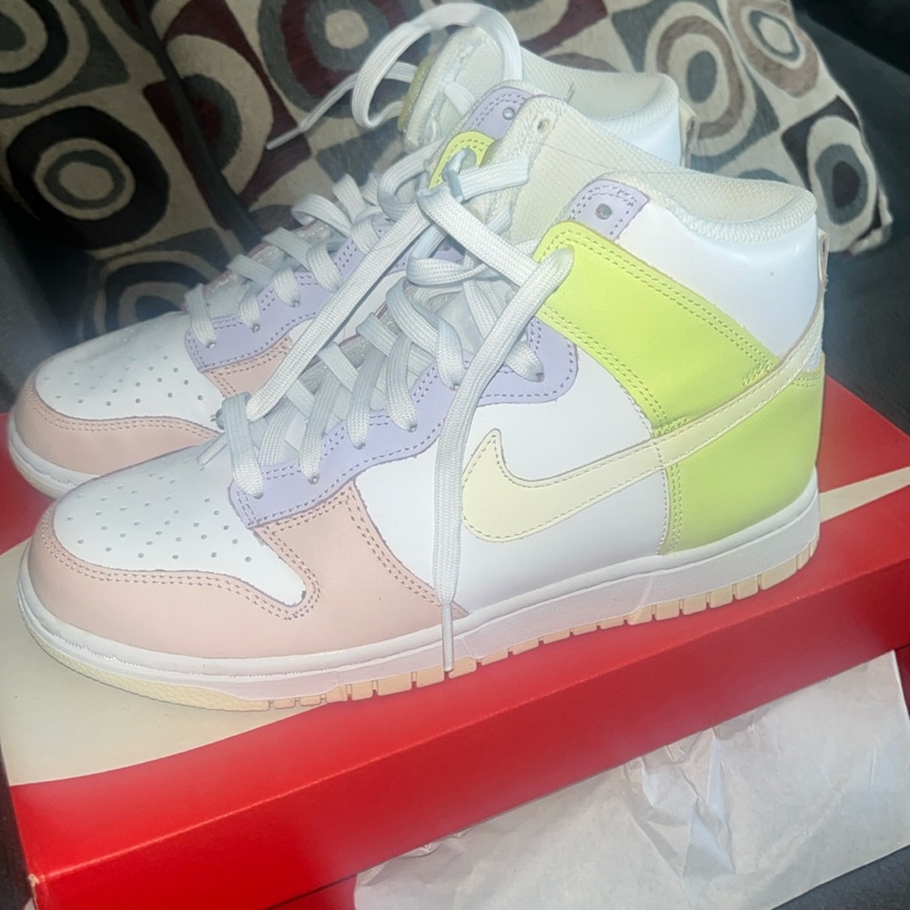 High top Nike dunks